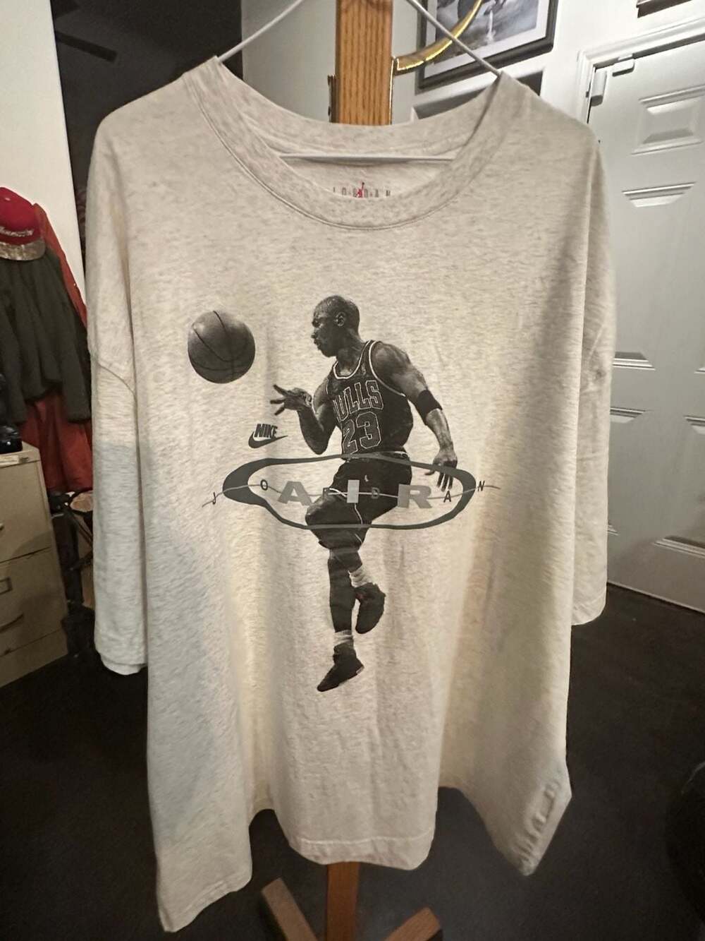 Jordan Brooklyn Surface 2 Air Reissue Graphic T-Shirt Birch Heather XXL